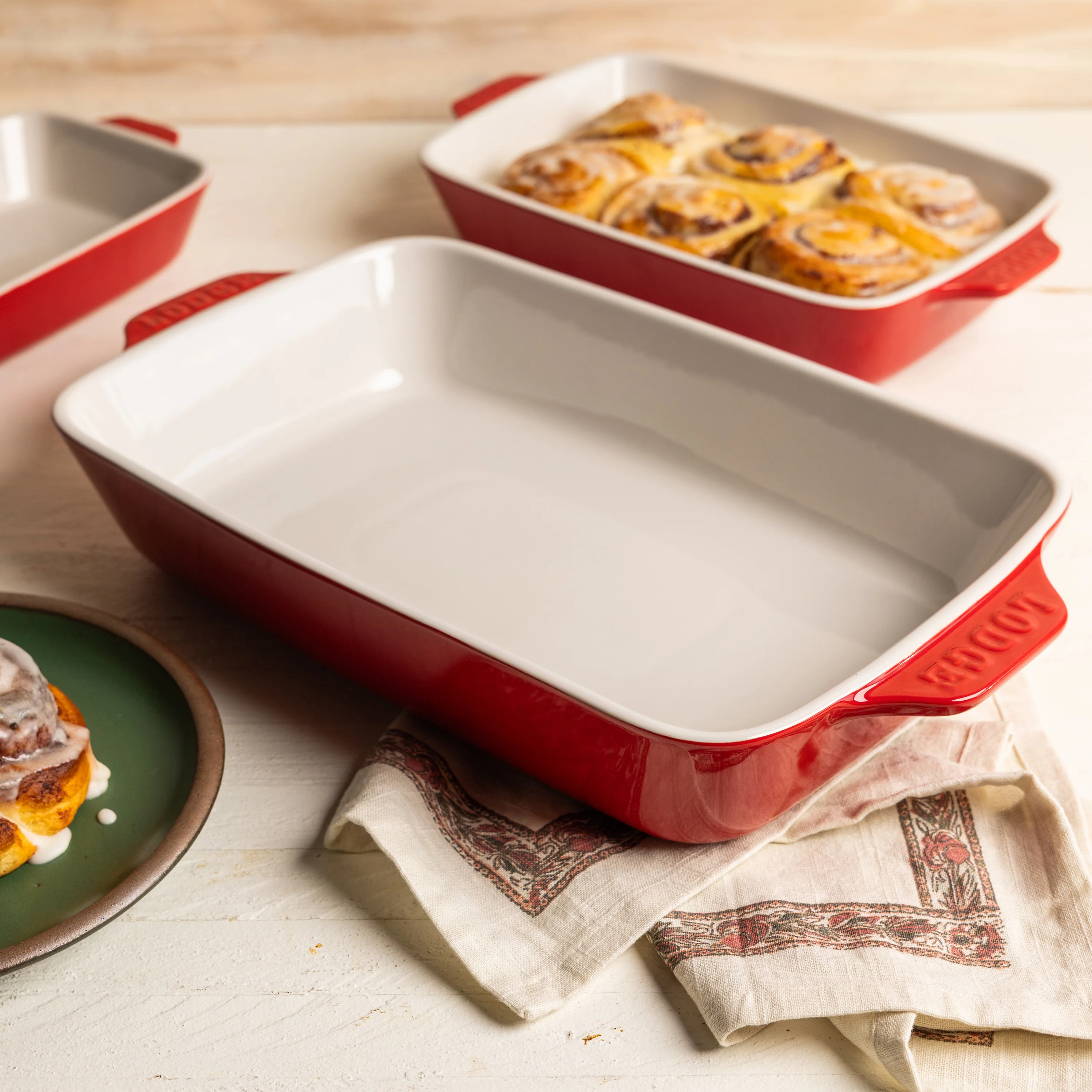 Large Stoneware Casserole Dish, 13 x 9 Inch 13 Large Stoneware Casserole Dish, 13 x 9 Inch