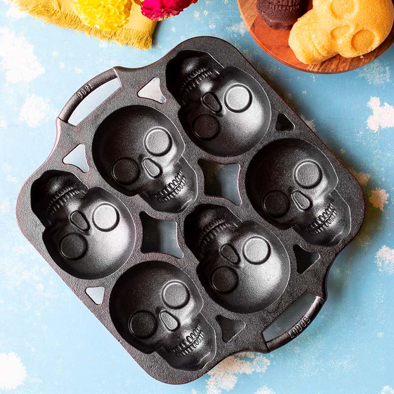 Skull Mini Cake Pan 4 Skull Mini Cake Pan