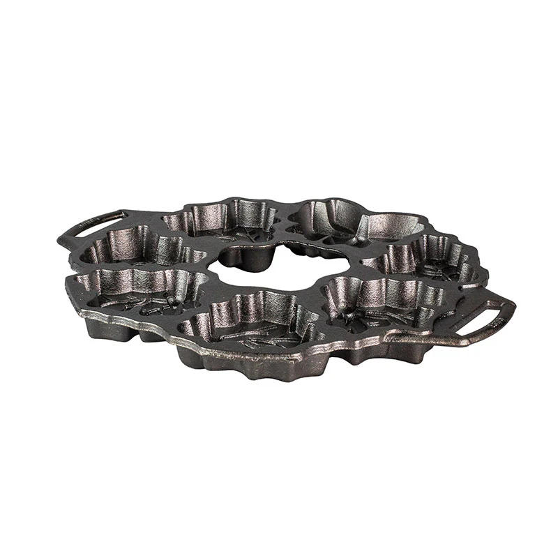Seasoned Cast Iron Holiday Wreath Pan 9 Seasoned Cast Iron Holiday Wreath Pan