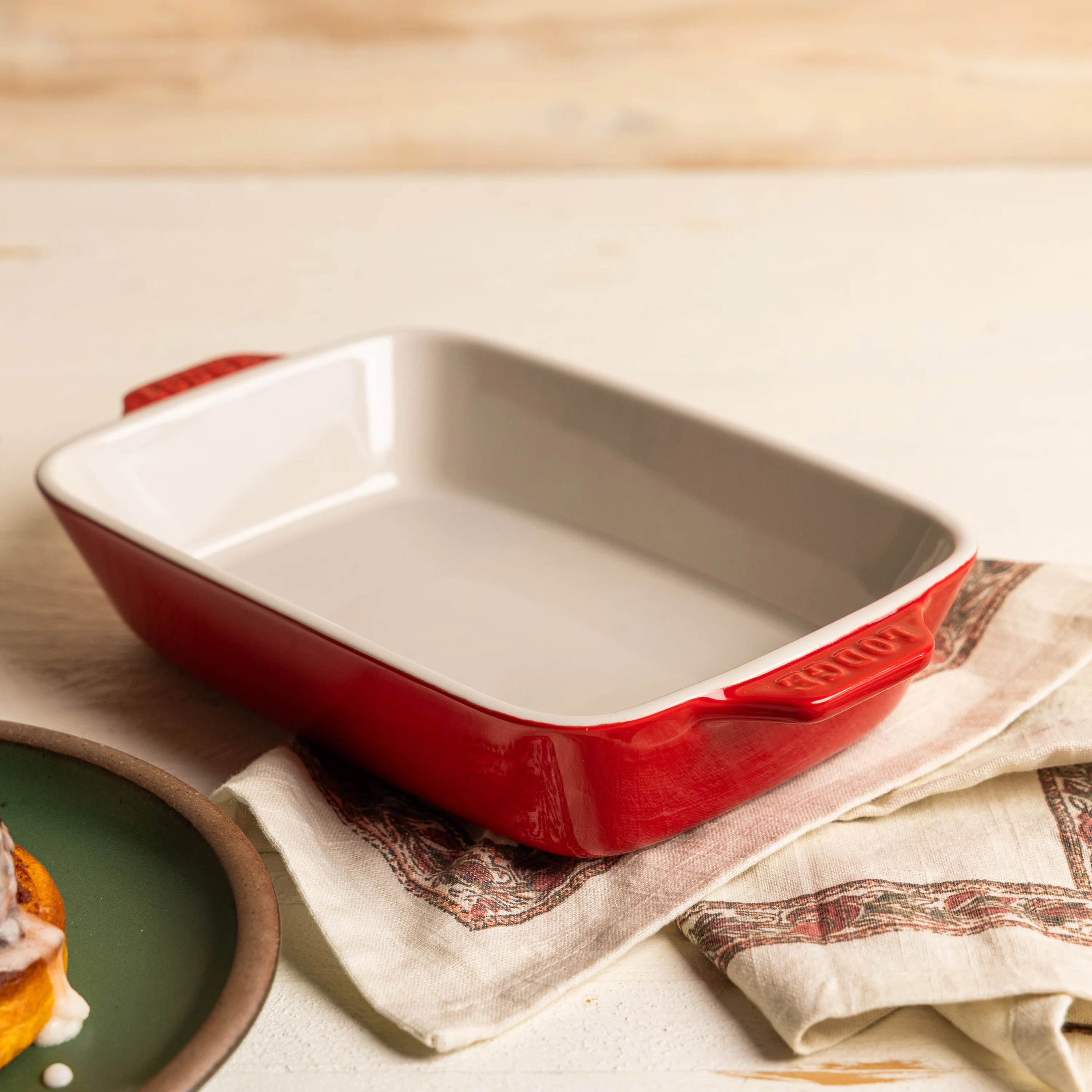 Small Stoneware Casserole Dish, 9 x 6 Inch 10 Small Stoneware Casserole Dish, 9 x 6 Inch