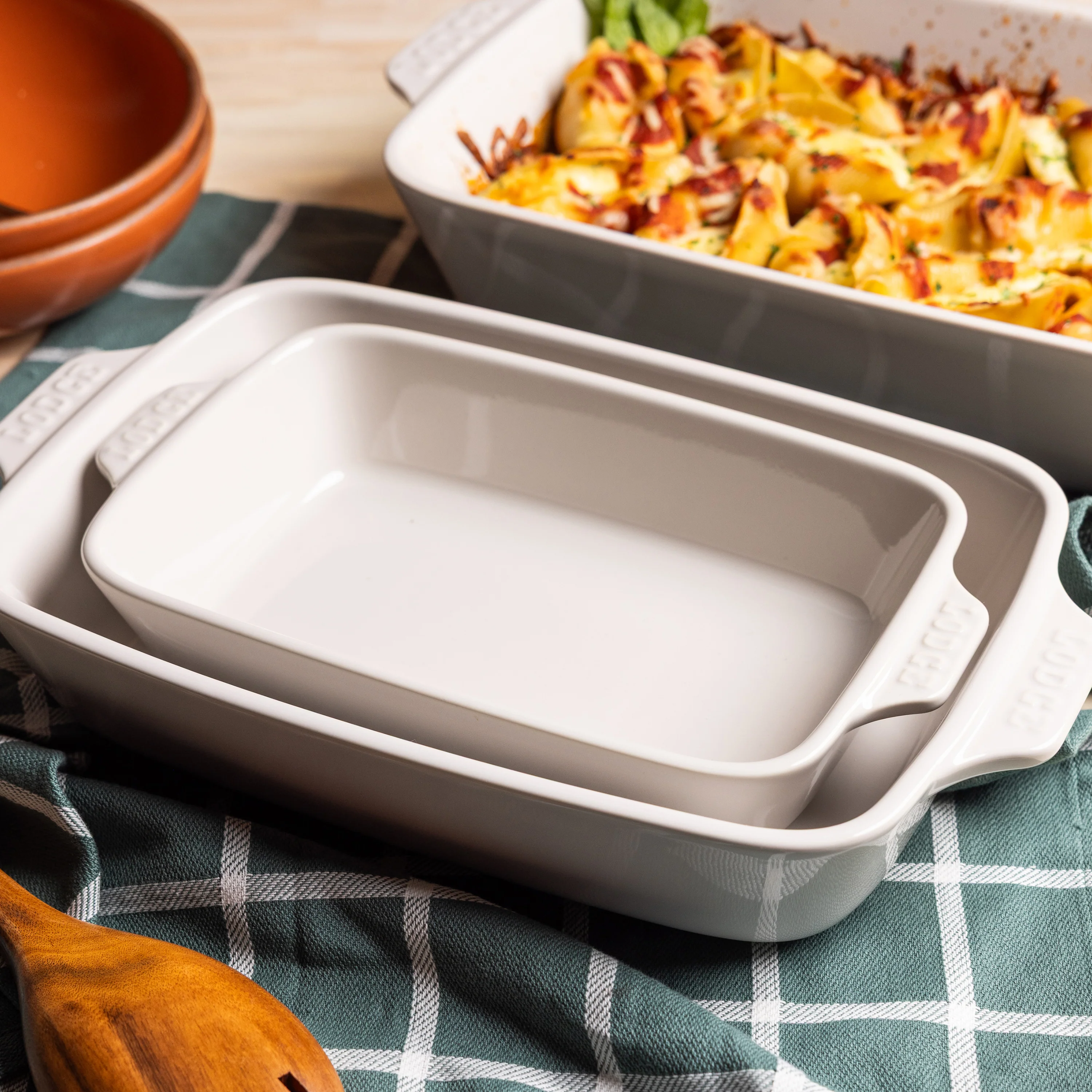 Small Stoneware Casserole Dish, 9 x 6 Inch 12 Small Stoneware Casserole Dish, 9 x 6 Inch