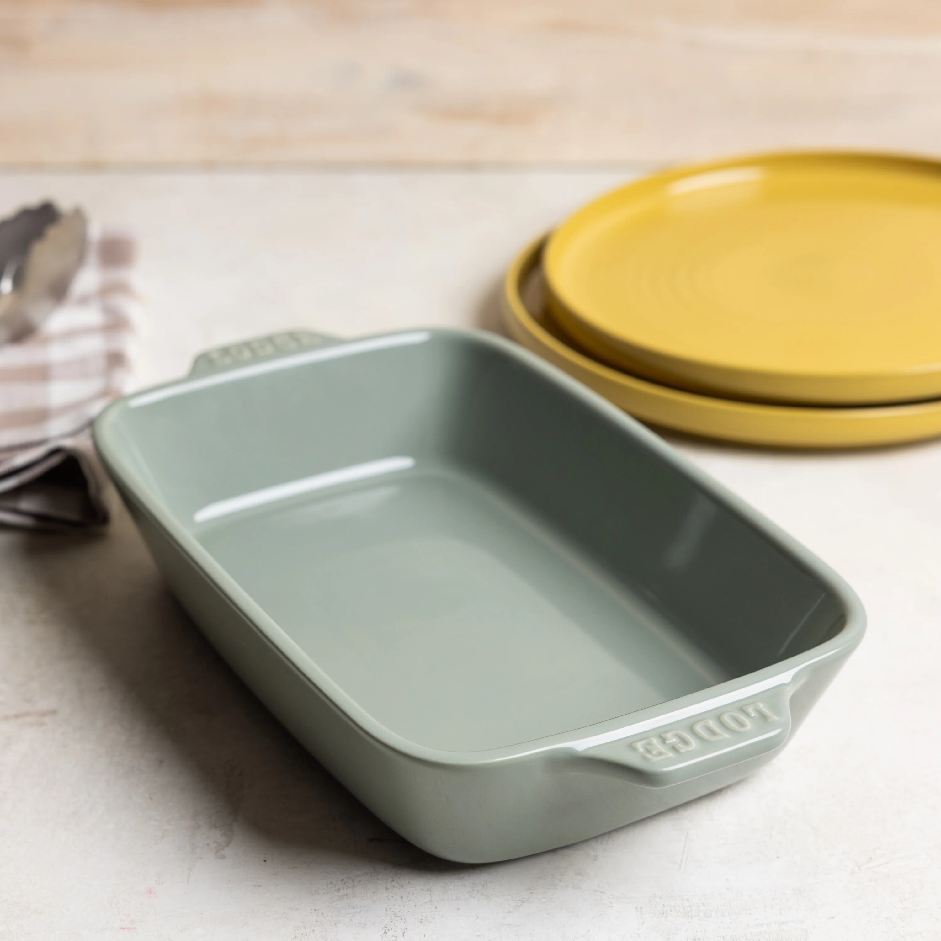 Small Stoneware Casserole Dish, 9 x 6 Inch 14 Small Stoneware Casserole Dish, 9 x 6 Inch