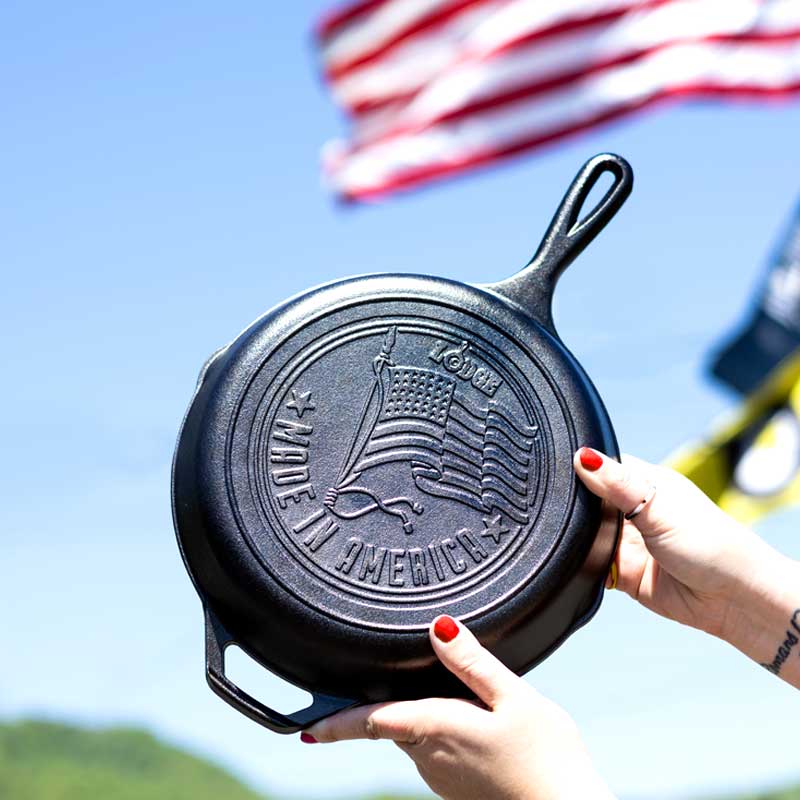 10.25 Inch Seasoned Cast Iron American Flag Skillet 8 10.25 Inch Seasoned Cast Iron American Flag Skillet