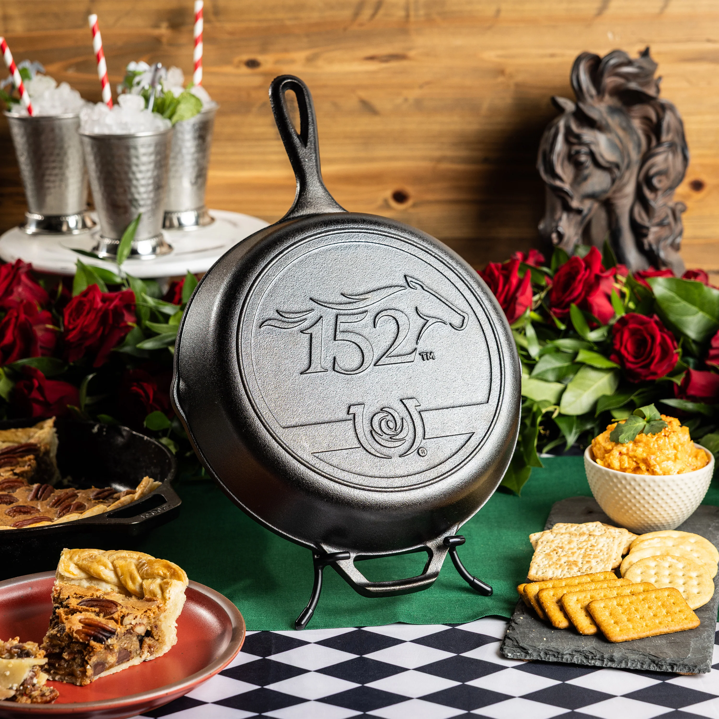 10.25 Inch Seasoned Cast Iron Kentucky Derby Skillet 4 10.25 Inch Seasoned Cast Iron Kentucky Derby Skillet