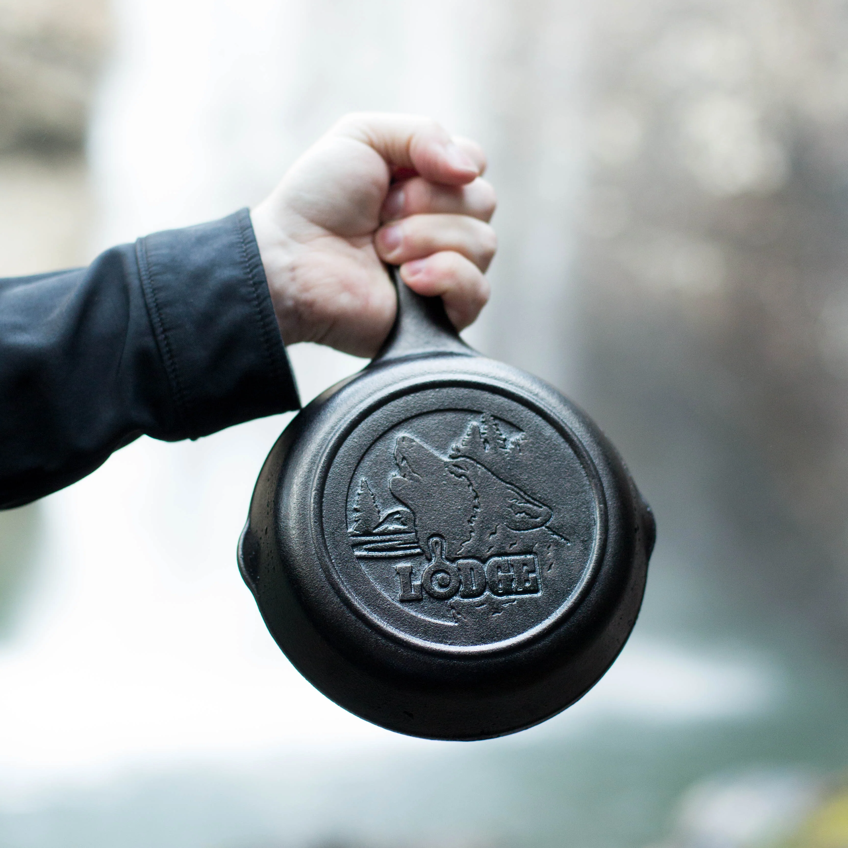 Wildlife Series™ 6.5 Inch Cast Iron Wolf Skillet 7 Wildlife Series™ 6.5 Inch Cast Iron Wolf Skillet