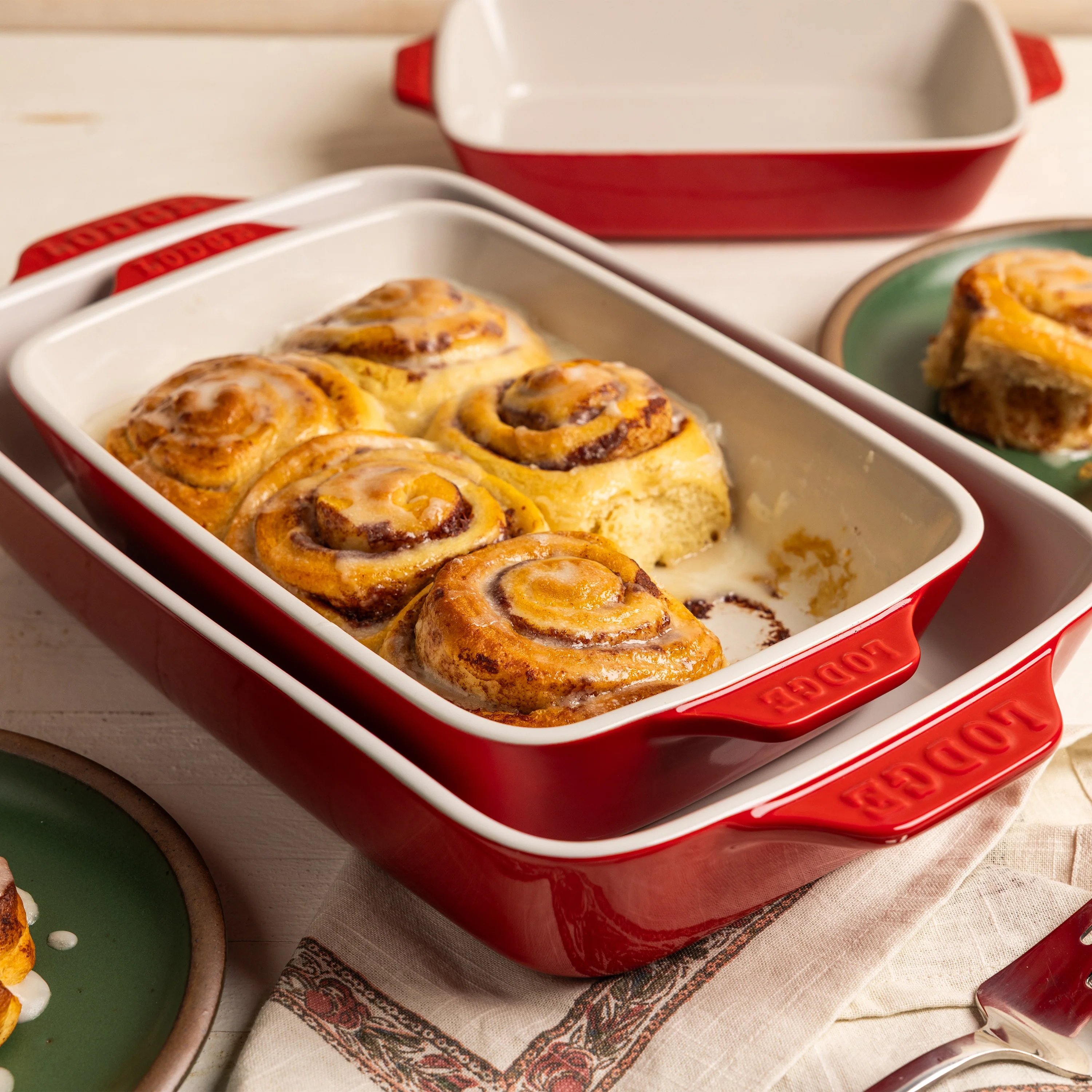 Medium Stoneware Casserole Dish, 11 x 7.5 Inch 13 Medium Stoneware Casserole Dish, 11 x 7.5 Inch