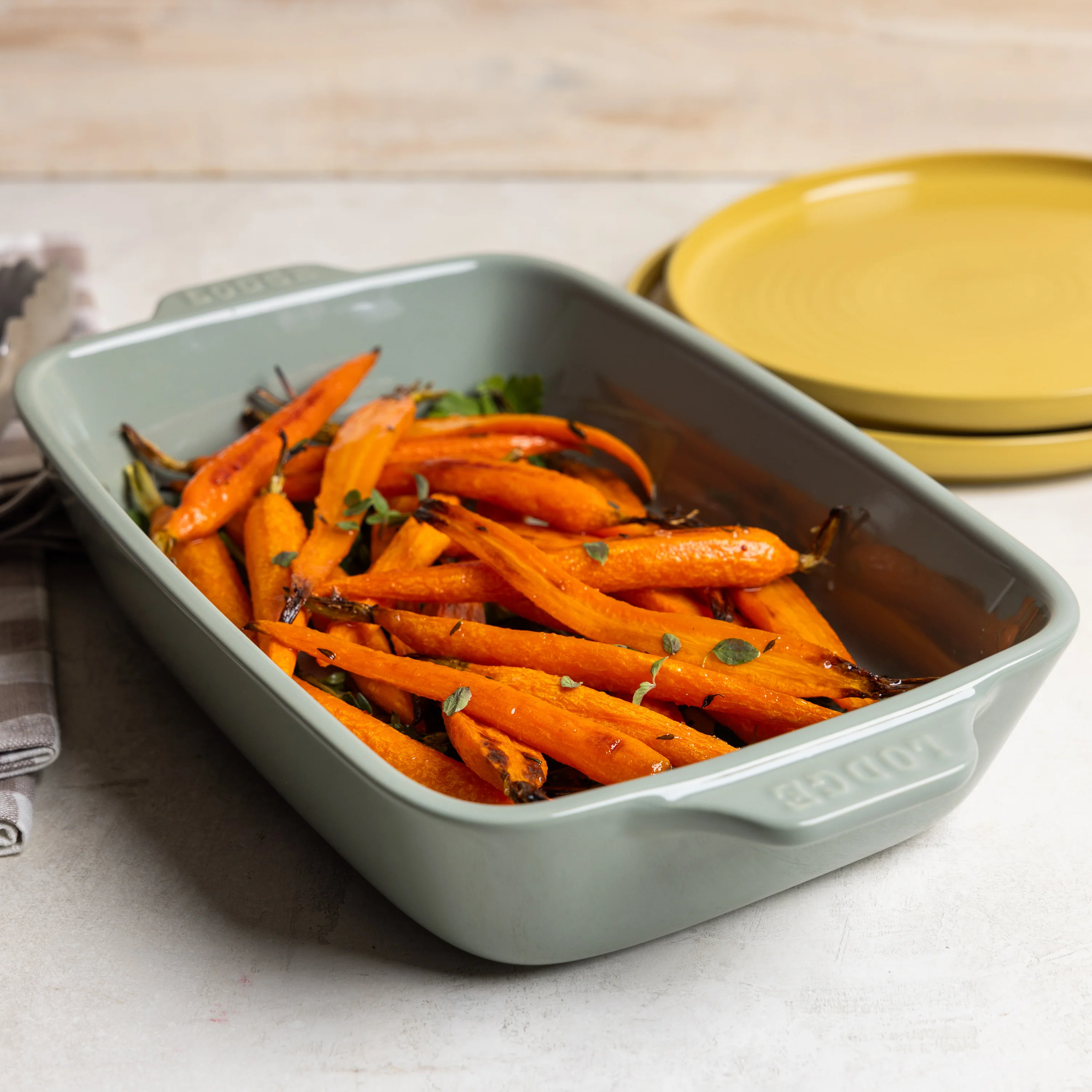 Medium Stoneware Casserole Dish, 11 x 7.5 Inch 16 Medium Stoneware Casserole Dish, 11 x 7.5 Inch