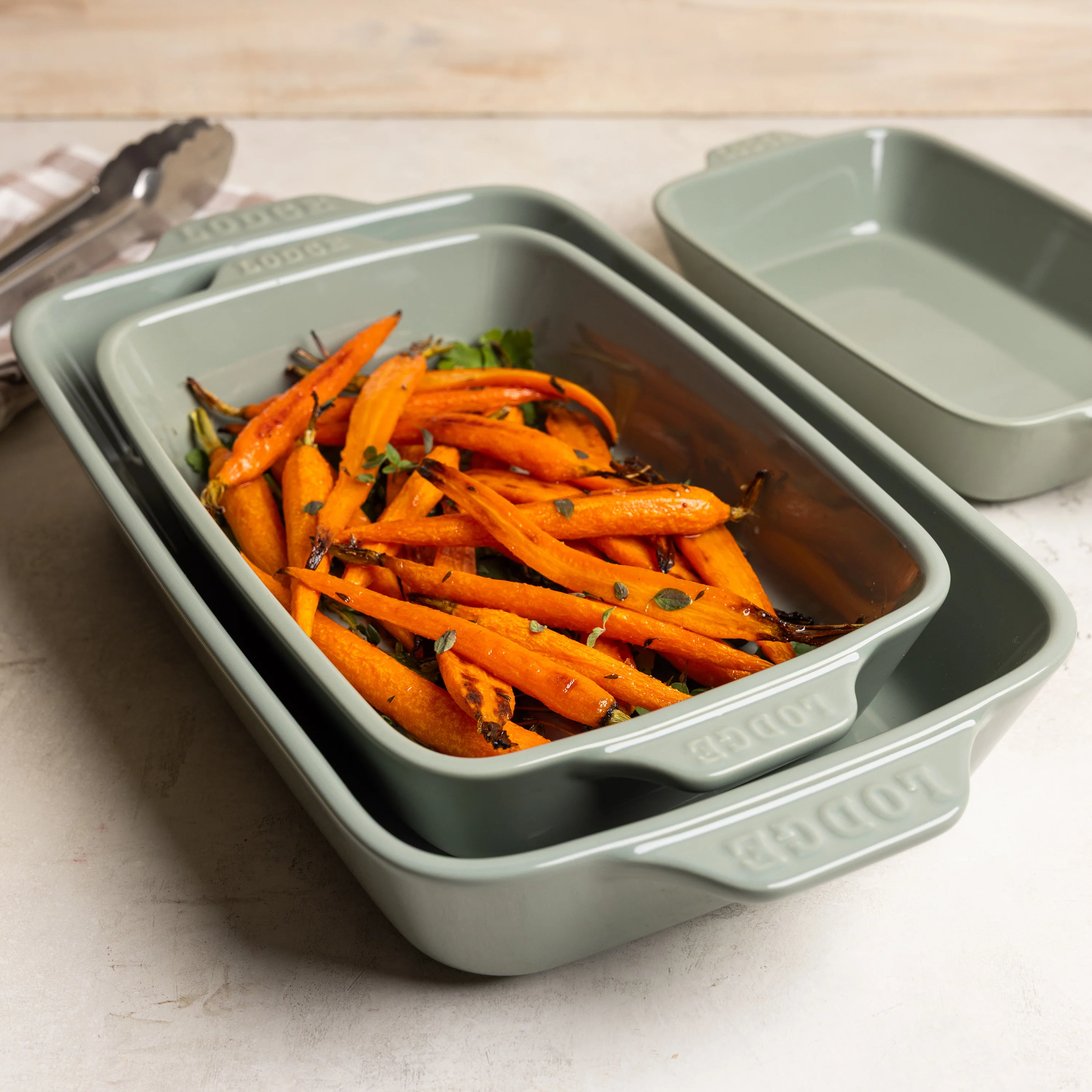 Medium Stoneware Casserole Dish, 11 x 7.5 Inch 17 Medium Stoneware Casserole Dish, 11 x 7.5 Inch