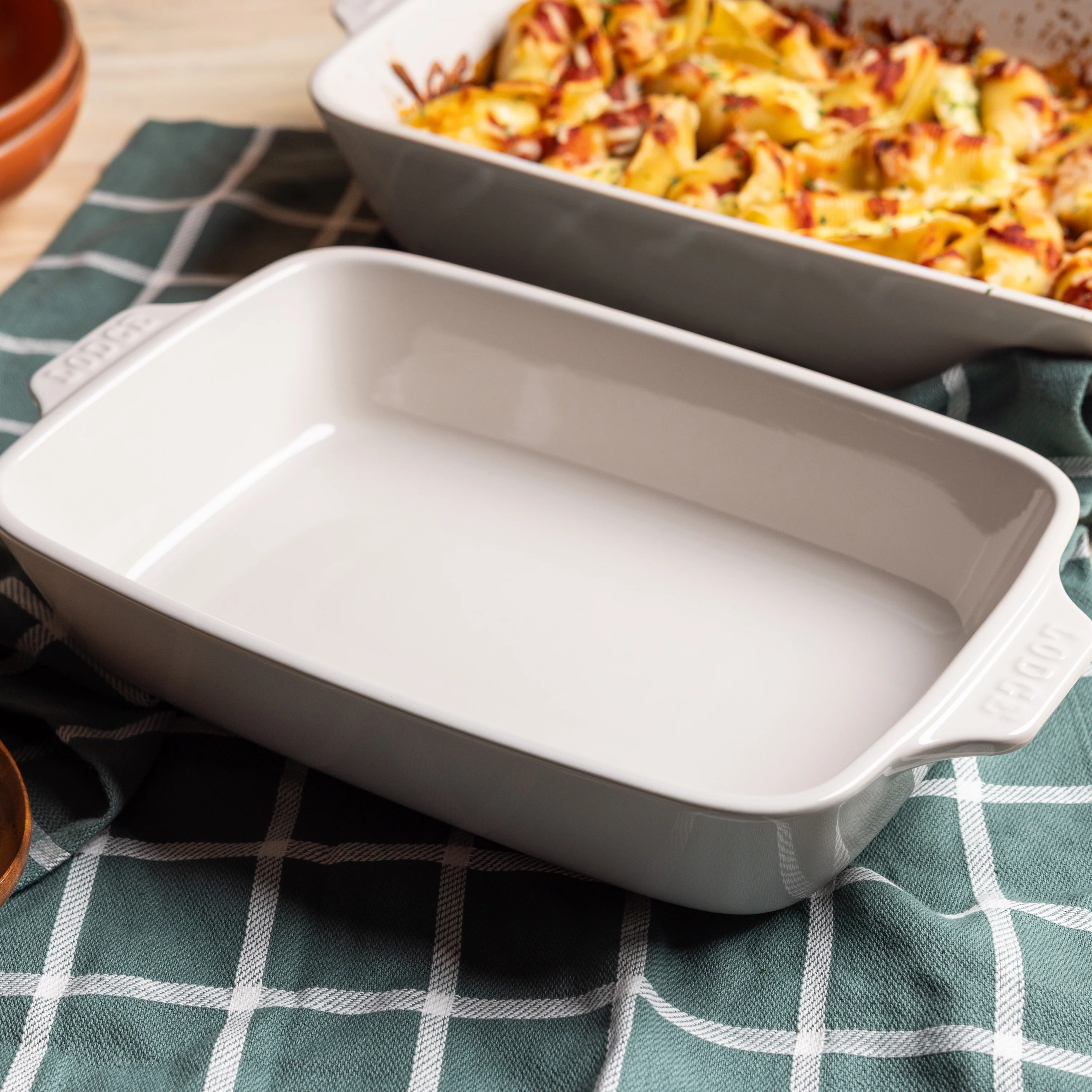 Medium Stoneware Casserole Dish, 11 x 7.5 Inch 9 Medium Stoneware Casserole Dish, 11 x 7.5 Inch